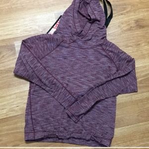 Lululemon heart healthy pullover, sz8